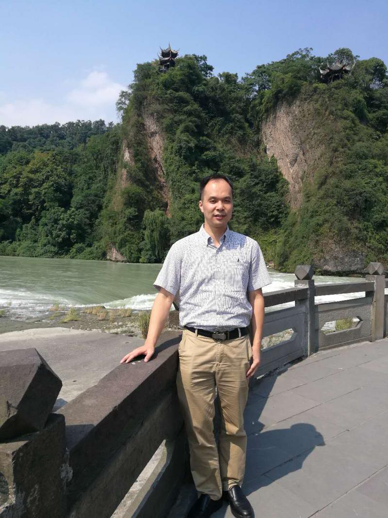 王龍信生活照.jpg 王龍信生活照.jpg