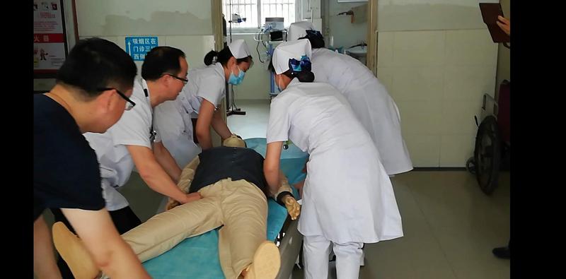 博望分院開展突發(fā)事件應急演練活動.jpg 博望分院開展突發(fā)事件應急演練活動.jpg