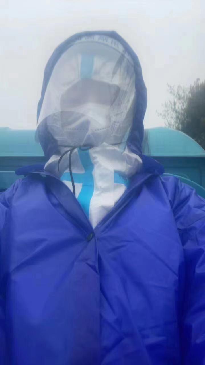 于珊珊清晨冒著嚴寒去采核酸的路上.jpg 于珊珊清晨冒著嚴寒去采核酸的路上.jpg