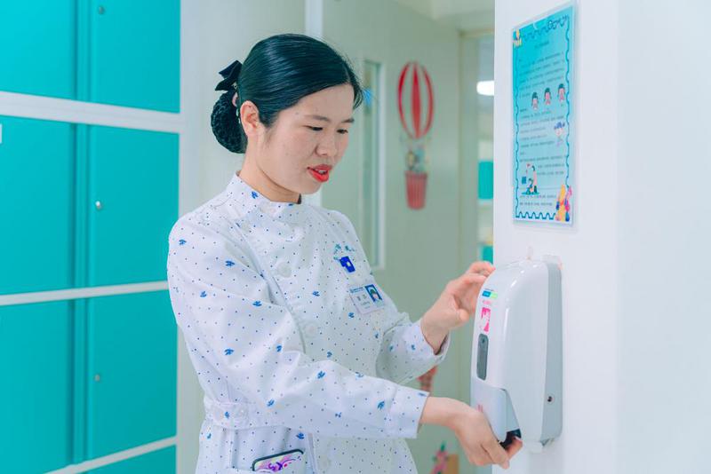 心內(nèi)二 廖萍.jpg 心內(nèi)二 廖萍.jpg