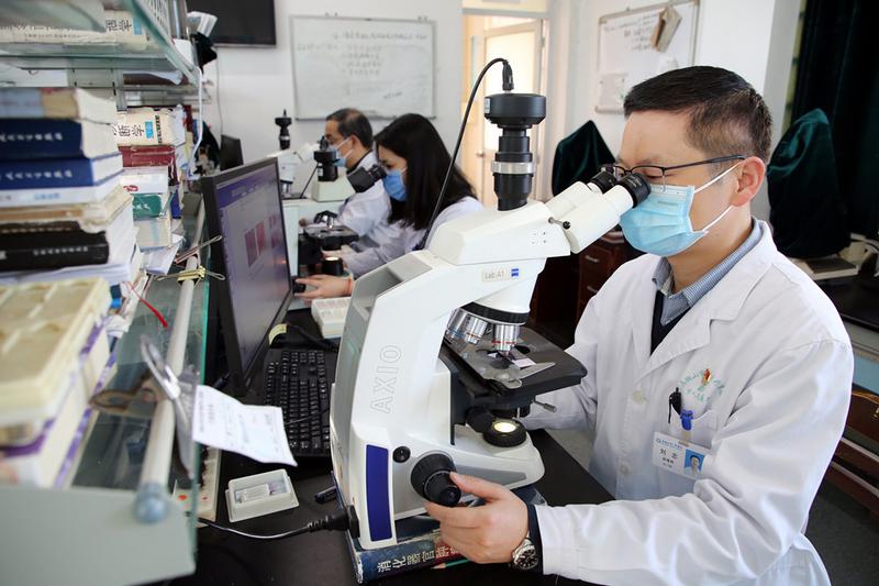 馬鞍山市重點實驗室——病理科分子病理與精準診斷重點實驗室_副本.jpg 馬鞍山市重點實驗室——病理科分子病理與精準診斷重點實驗室_副本.jpg