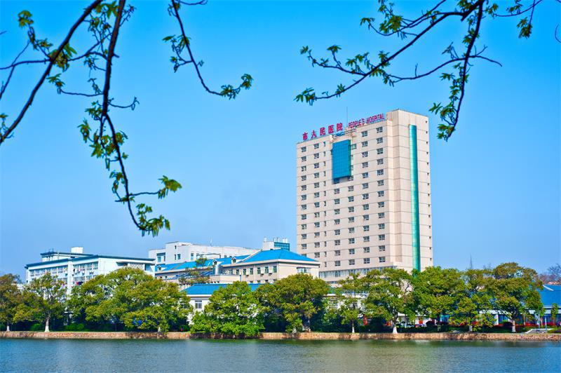 醫(yī)院門診樓 - 副本.jpg 醫(yī)院門診樓 - 副本.jpg